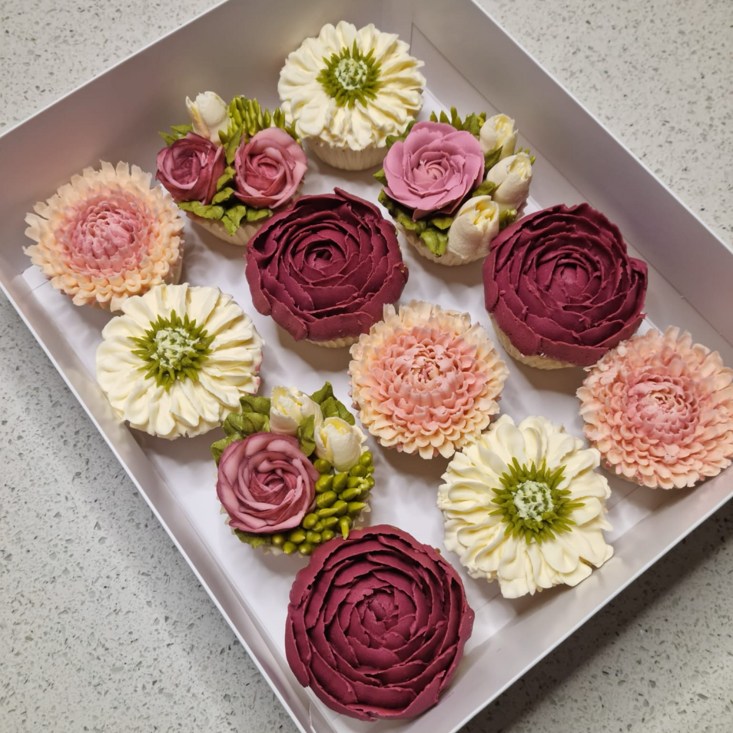 Deluxe Cupcake Box - Mixed Blooms